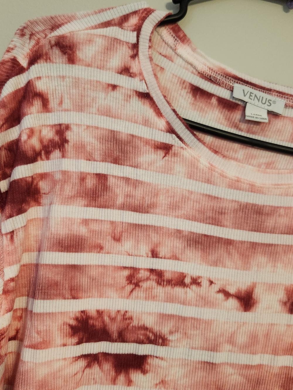 Venus Burgundy/White Tie Dye Stripe Long Sleeve Ribbed Knit Shirt Women's Large